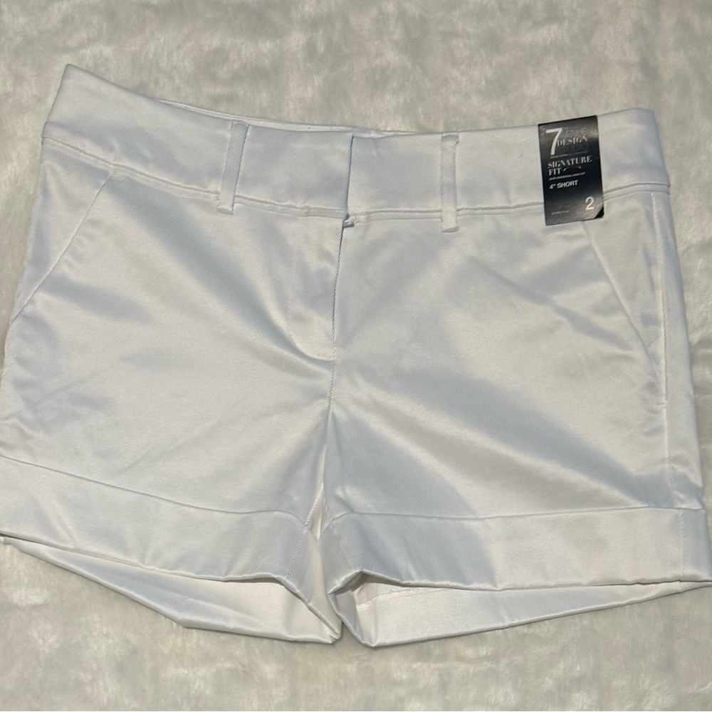 NY & Company Short